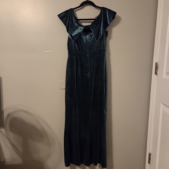 ALEXA B Nites Women's Green Elegant Velvet Cocktail Formal Maxi Dress. 12 Fairy - Picture 5 of 8